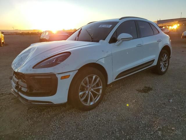 2023 Porsche Macan Base