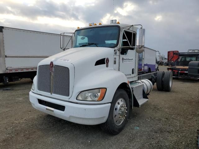 2010 Kenworth Construction T370