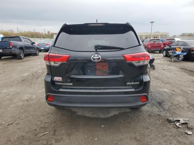 2018 Toyota Highlander SE