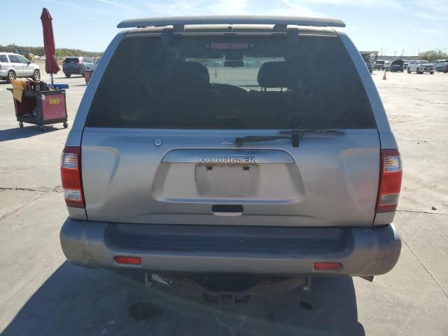 2000 Nissan Pathfinder LE