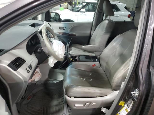 2012 Toyota Sienna XLE