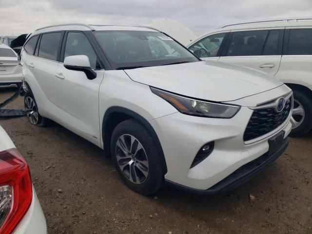 2023 Toyota Highlander Hybrid XLE