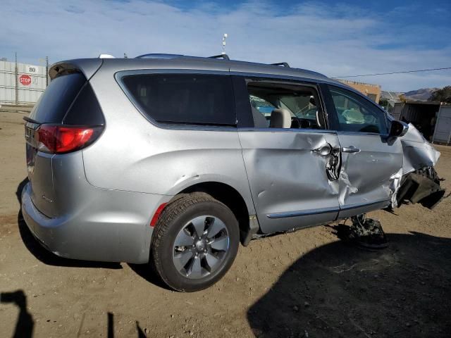 2017 Chrysler Pacifica Limited Hybrid