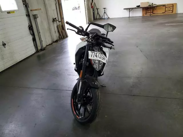 2022 KTM 390 Duke