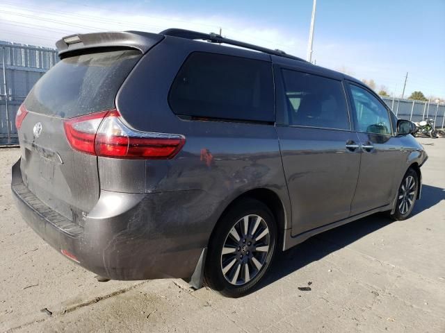 2020 Toyota Sienna XLE