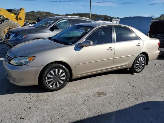 2005 Toyota Camry LE