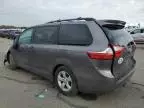 2016 Toyota Sienna LE