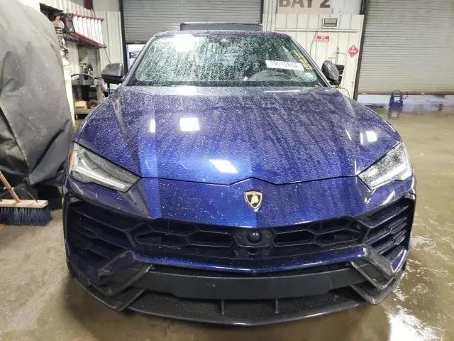 2022 Lamborghini Urus