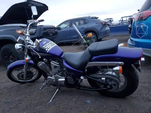 2002 Honda VT600 CD