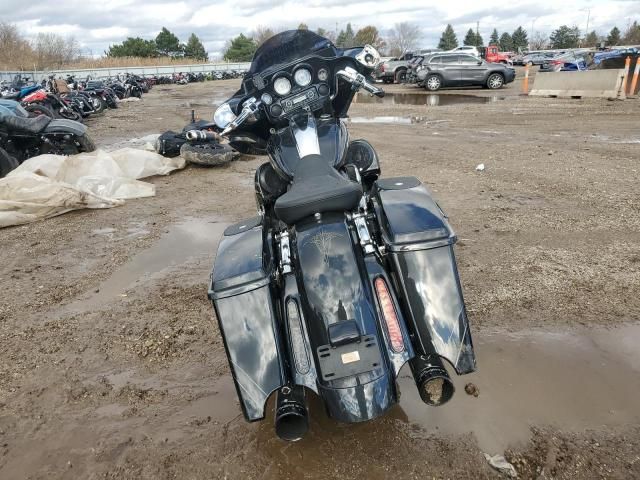 2012 Harley-Davidson FLHXSE3 CVO Street Glide