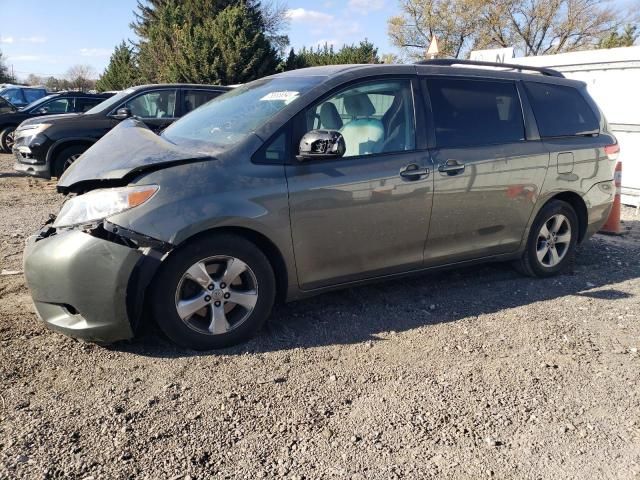 2012 Toyota Sienna LE