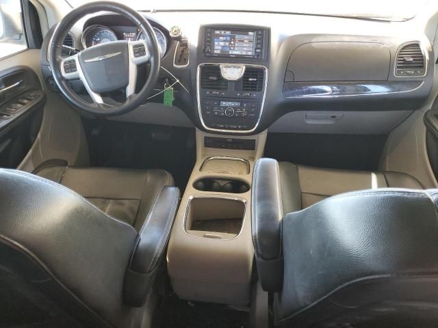 2015 Chrysler Town & Country Touring L