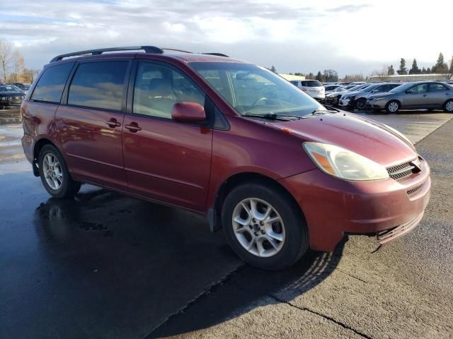 2004 Toyota Sienna XLE