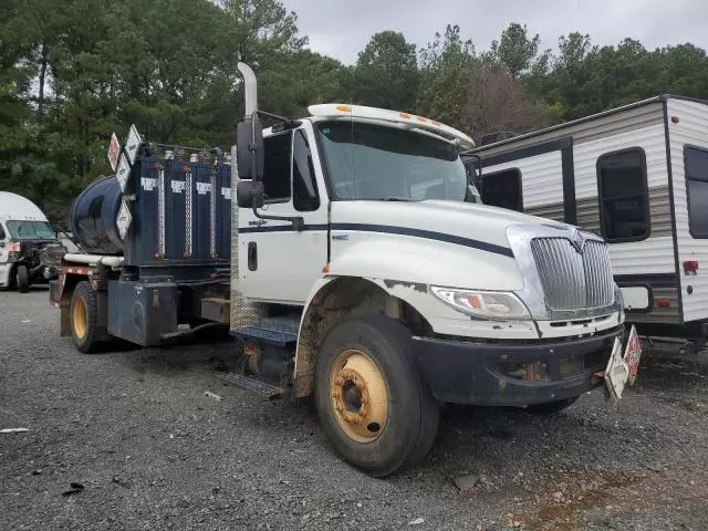 2008 International 4000 4400