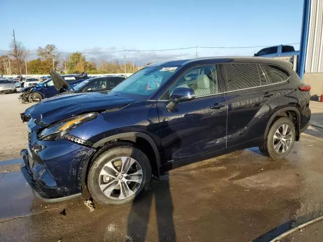 2021 Toyota Highlander Hybrid XLE