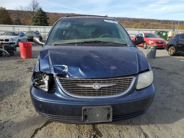 2002 Chrysler Town & Country LX