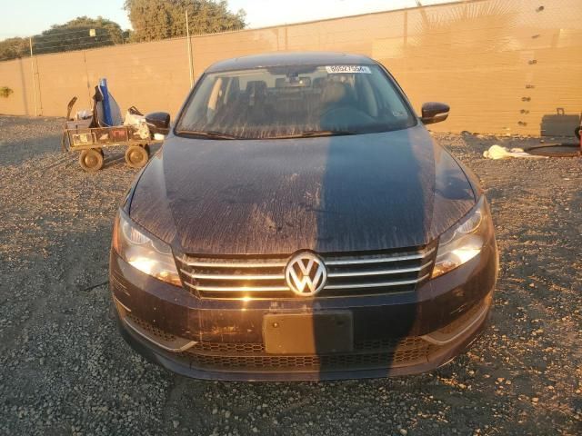 2013 Volkswagen Passat SE