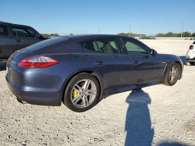 2012 Porsche Panamera 2