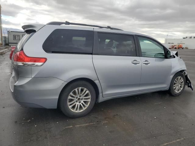 2013 Toyota Sienna XLE