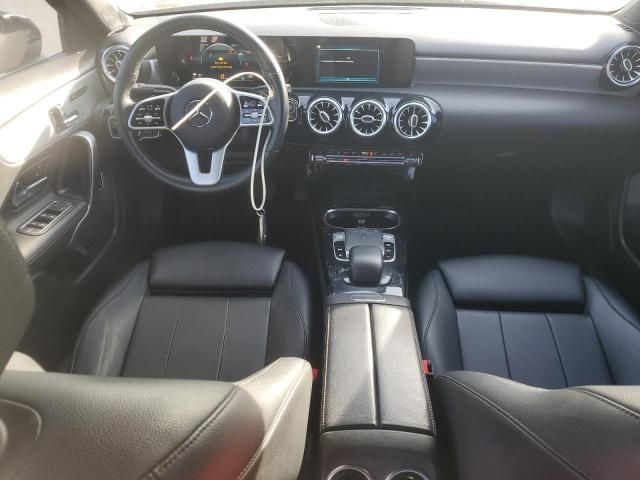 2019 Mercedes-Benz A 220