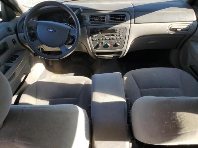 2005 Ford Taurus SE