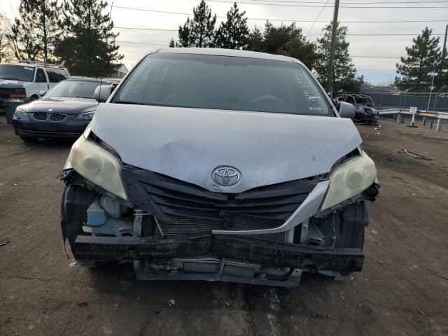 2011 Toyota Sienna LE