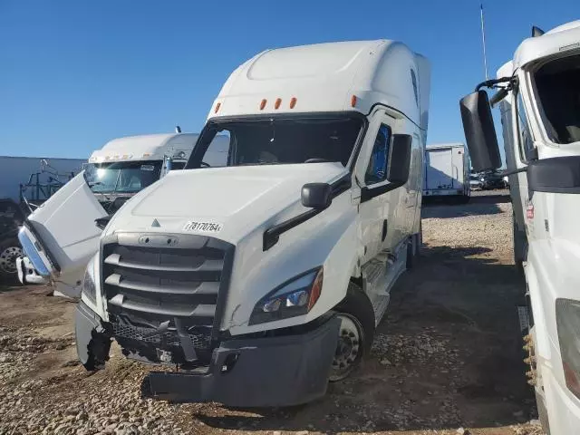 2023 Freightliner Cascadia 126