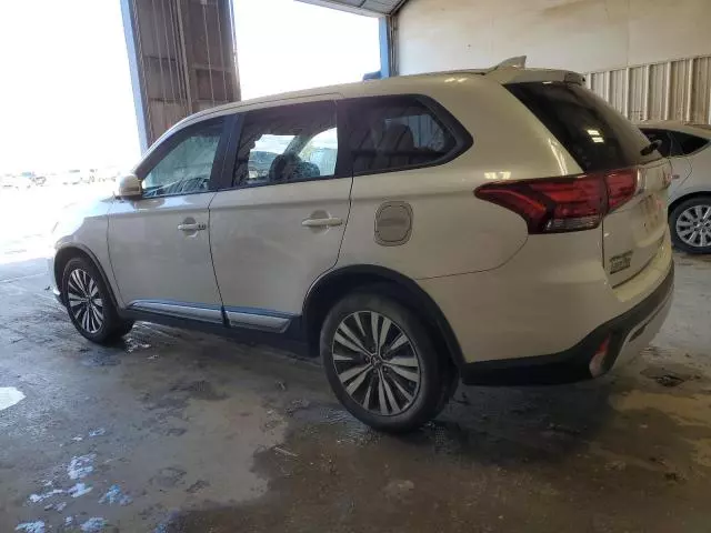 2020 Mitsubishi Outlander SE