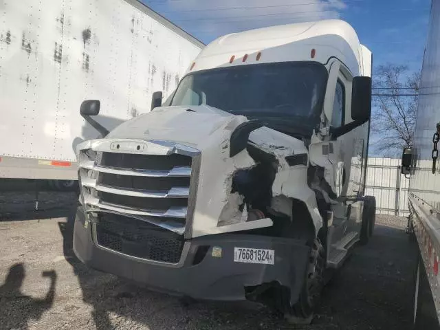 2023 Freightliner Cascadia 116