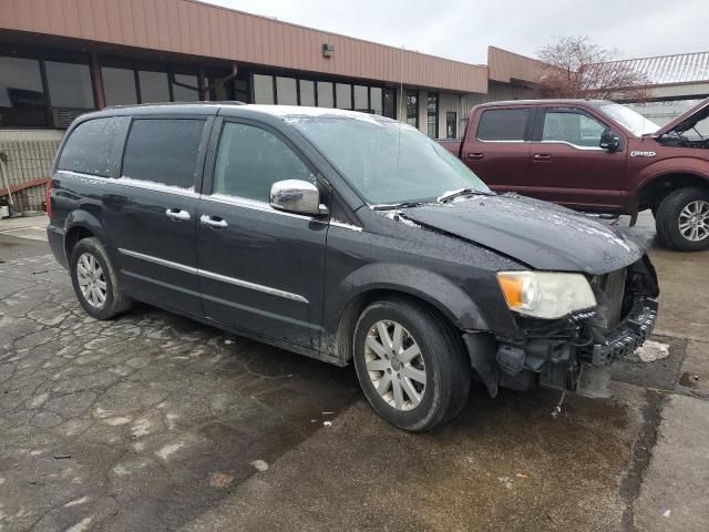 2012 Chrysler Town & Country Touring L