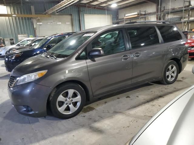 2011 Toyota Sienna LE