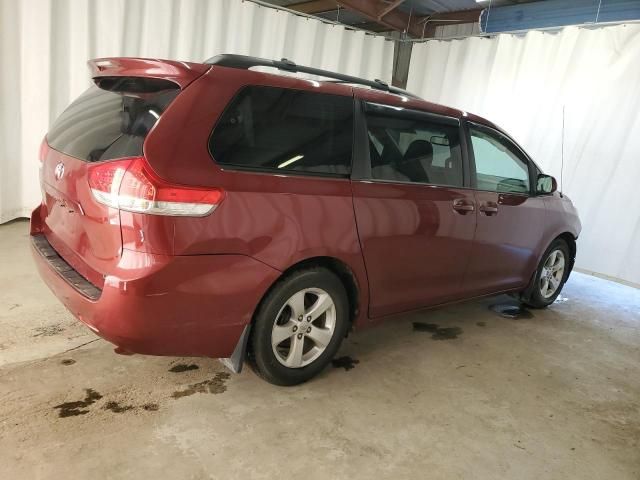 2013 Toyota Sienna LE