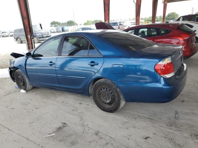 2005 Toyota Camry LE