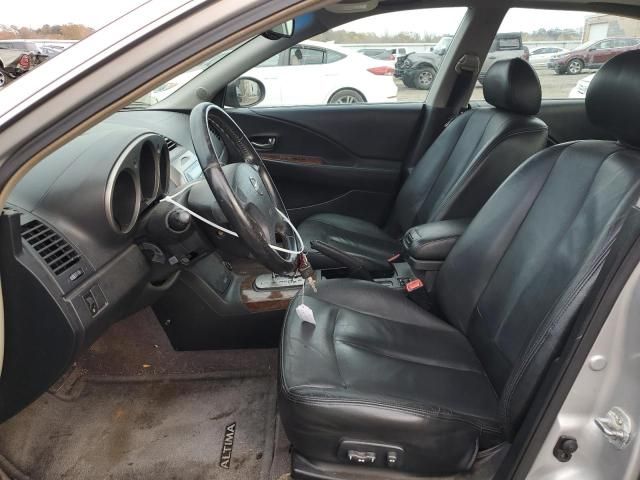 2004 Nissan Altima Base