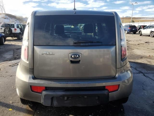 2010 KIA Soul +