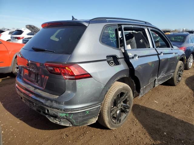 2023 Volkswagen Tiguan SE R-LINE Black