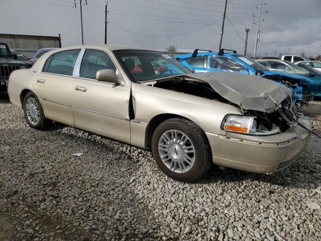 2010 Lincoln Town Car Signature Limited