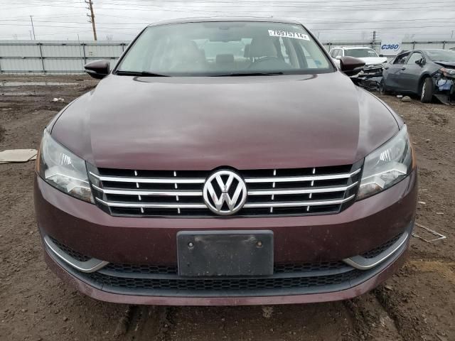 2012 Volkswagen Passat SEL