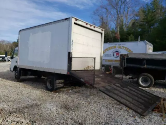 2005 Mitsubishi Fuso Truck OF America INC FE 83D