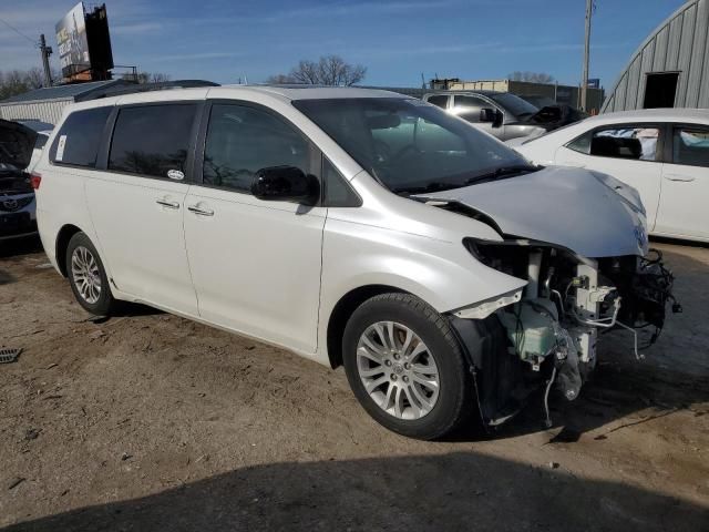 2016 Toyota Sienna XLE