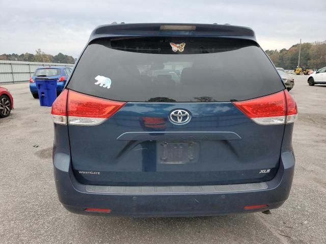 2012 Toyota Sienna XLE