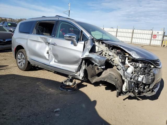 2017 Chrysler Pacifica Limited Hybrid