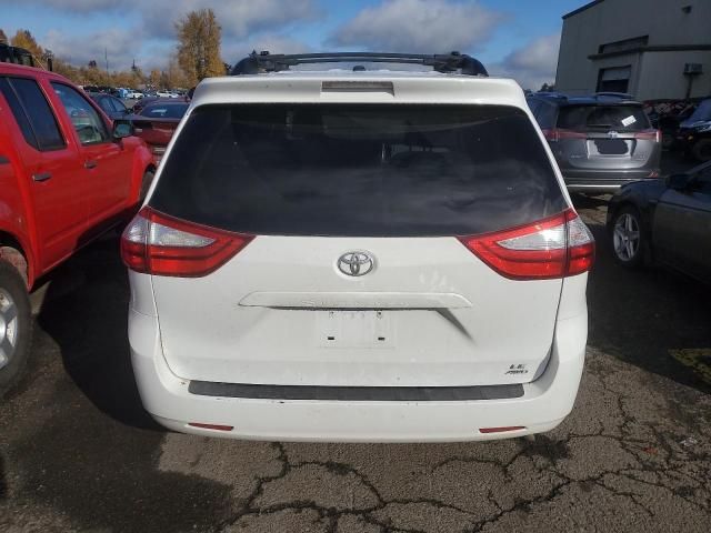 2015 Toyota Sienna LE