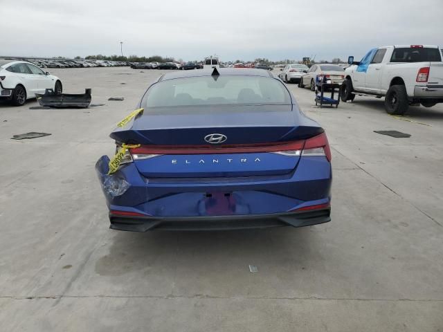 2021 Hyundai Elantra SE