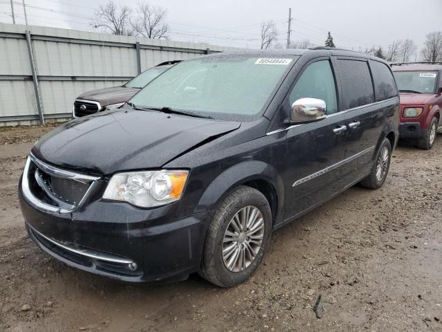 2013 Chrysler Town & Country Touring L