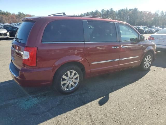 2016 Chrysler Town & Country Touring