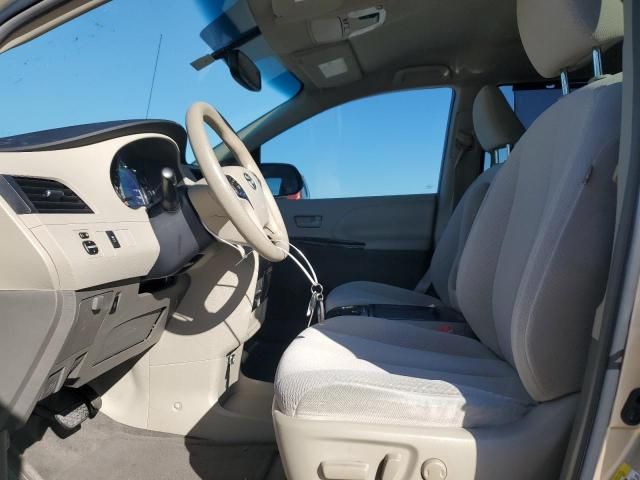 2011 Toyota Sienna LE