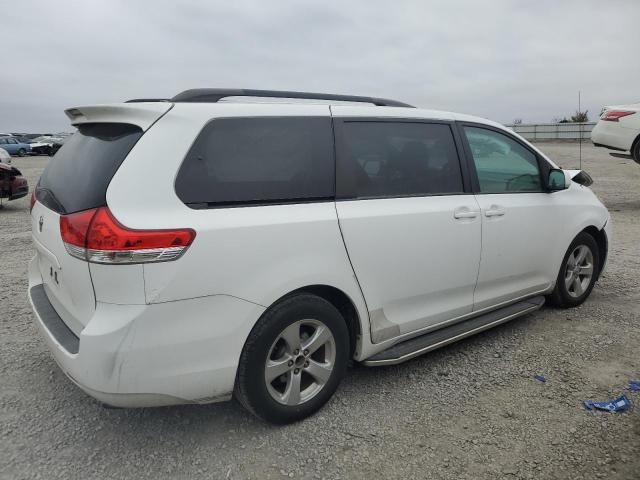 2011 Toyota Sienna LE