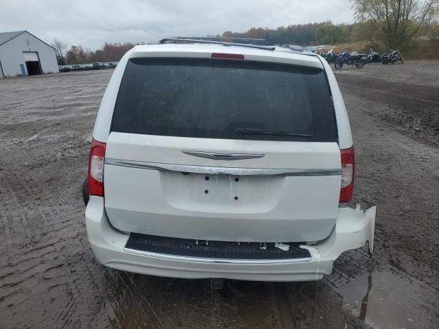 2016 Chrysler Town & Country Touring