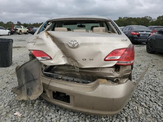 2005 Toyota Avalon XL